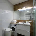 아파트 Manufaktura Luxury&free Parking 우치